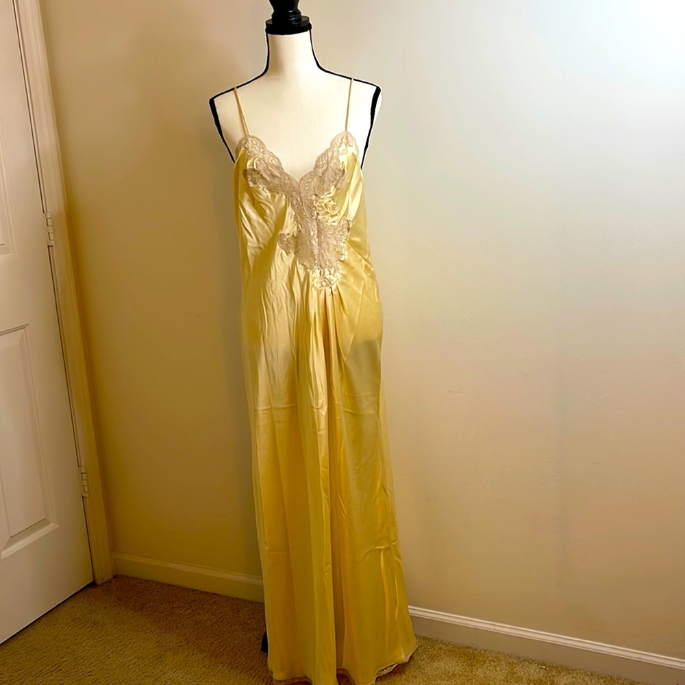 Gold tone Christian Dior Nightgown with robe set